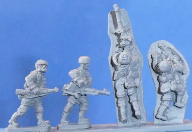 PIG080718 - German para AT rifles