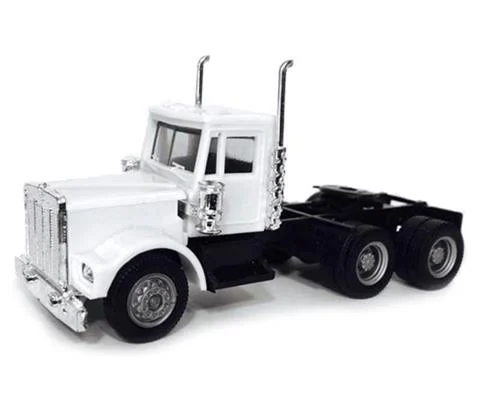 Kenworth W900 Day Cab Short in White - Cab Only