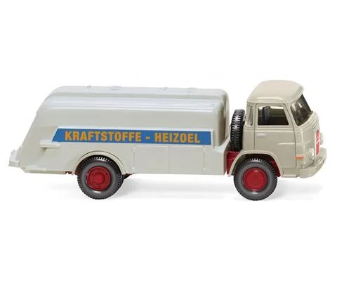 Kraftstoffe Heizoel - MAN Oil Tanker Truck