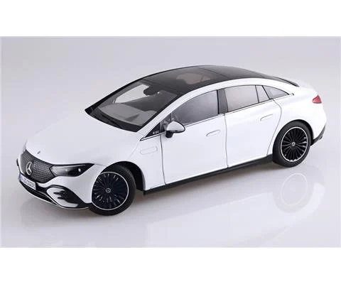 Mercedes-Benz EQ EQE in Opalite White Bright