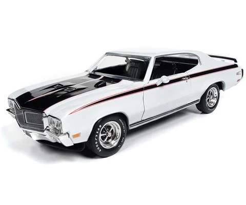 1970 Buick Hardtop GSX in Apollo White - MCACN Muscle Car and Corvette Nationals