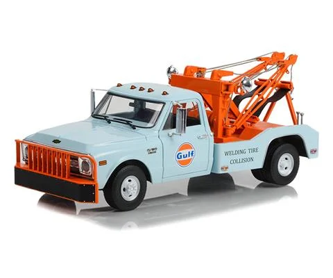 Gulf Oil Welding Tire Collision - 1969 Chevrolet C-30 Dually Wrecker