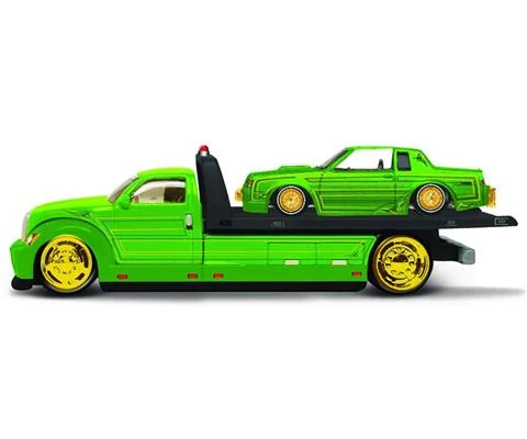 Maisto Flatbed with 1987 Buick Regal T-Type in Metallic Green with Gold Deco - Elite Transport Series