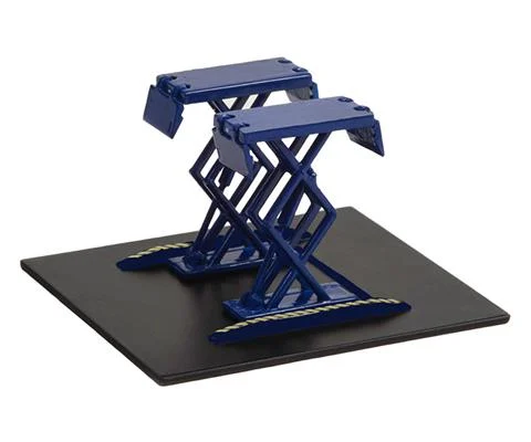 Automotive Double Scissor Lift in Blue - GREENLIGHT