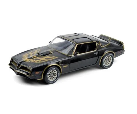 1977 Pontiac Firebird Trans Am in Starlite Black with Golden Eagle Hood - GREENLIGHT