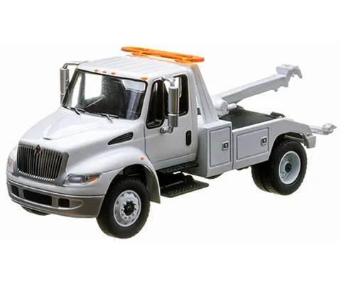2013 International Durastar 4400 Tow Truck in White - GREENLIGHT