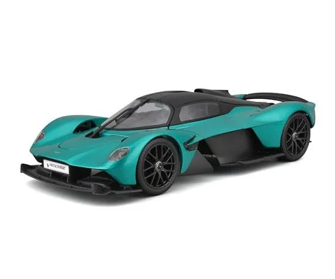 2022 Aston Martin Valkyrie in Green - MAISTO