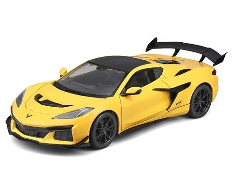 2025 Chevrolet Corvette ZR1 in Metallic Yellow - MAISTO