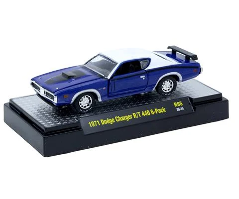 1971 Dodge Charger R/T 440 6-Pack in Blue with White Top