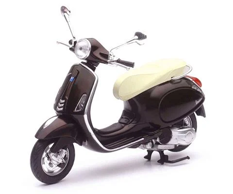Vespa Primavera in Dark Brown - NEW-RAY