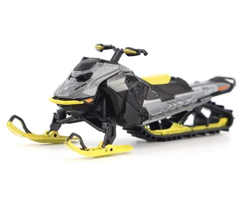 Ski-Doo Summit Expert Deep Snow Snowmobile in Manta Green