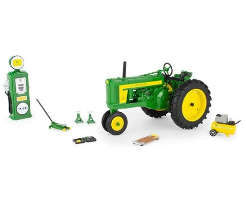 John Deere 620 Tractor Restoration Set and Fuel Pump - ERTL