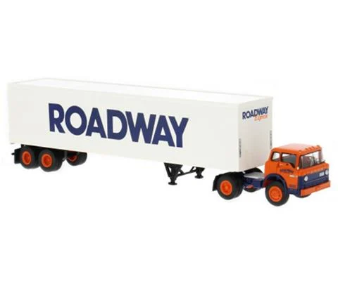 Roadway - 1970 Ford C-Series with Box Trailer