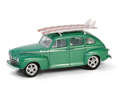 1946 Ford Fordor Super Deluxe with Roof Rack and Surfboards - GREENLIGHT
