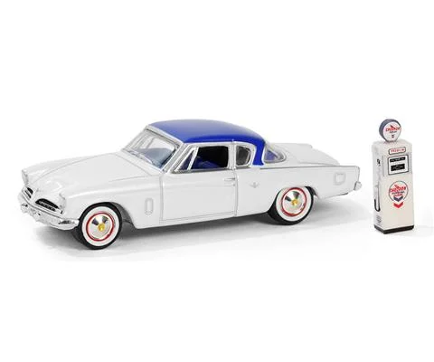 1954 Studebaker Commander Starliner with Vintage Wayne 505 Gas Pump - GREENLIGHT