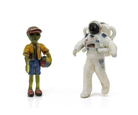 Scenic Accents - Cosmic Travelers 2-Pack Find Me Figures - O Scale