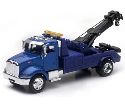 Peterbilt 335 Towing in Blue - NEW-RAY