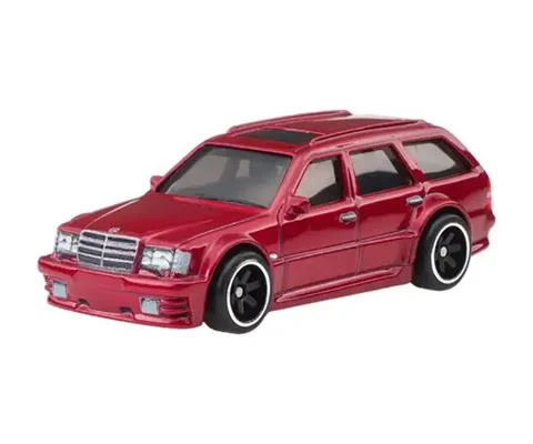 Mercedes-Benz E 36 AMG in Red