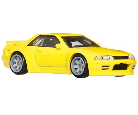 Nissan Skyline GT-R R32 Pandem in Yellow