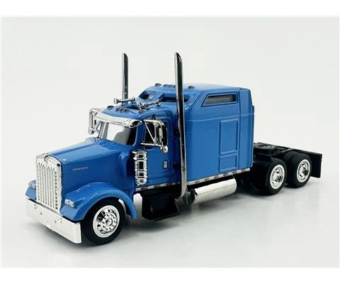 Kenworth W900L 2-Axle Sleeper Cab In Baby Blue