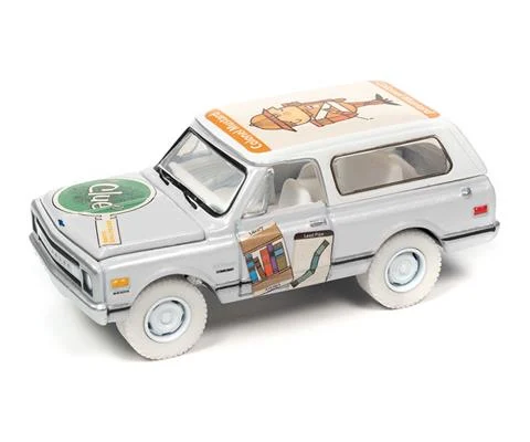Vintage Clue - 1970 Chevrolet Blazer Colonel Mustard with Poker Chip - WHITE LIGHTNING Chase Car