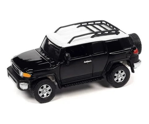 2007 Toyota FJ Cruiser in Black Diamond - JOHNNY LIGHTNING