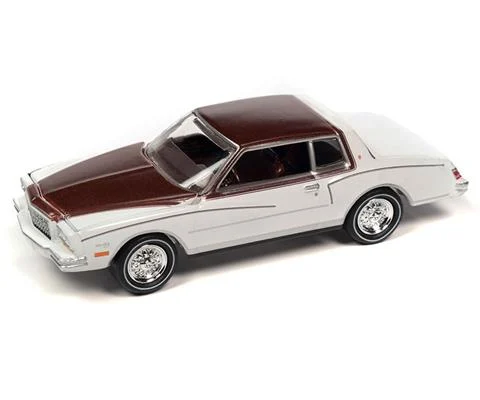 1980 Chevrolet Monte Carlo in Gloss White with Dark Claret Poly Roof and Hood - JOHNNY LIGHTNING
