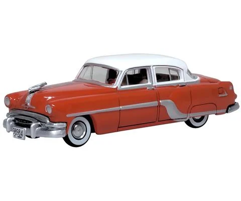 1954 Pontiac Chieftain in Red and White - OXFORD