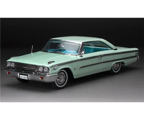 1963 Ford Galaxie 500 XL Hardtop in Glacier Blue - SUNSTAR
