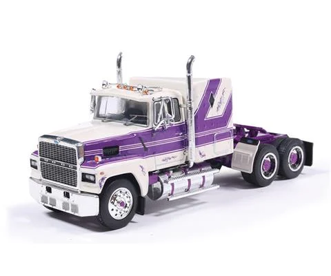 1978 Ford LTL-9000 in Purple and Cream