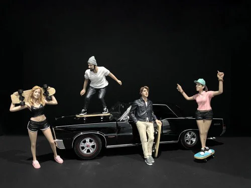 Skateboarders Figurines 4 piece Set for 1/24 Scale Models by American Diorama - Accessories